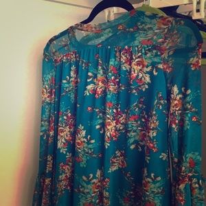 Nice floral long sleeve shirt